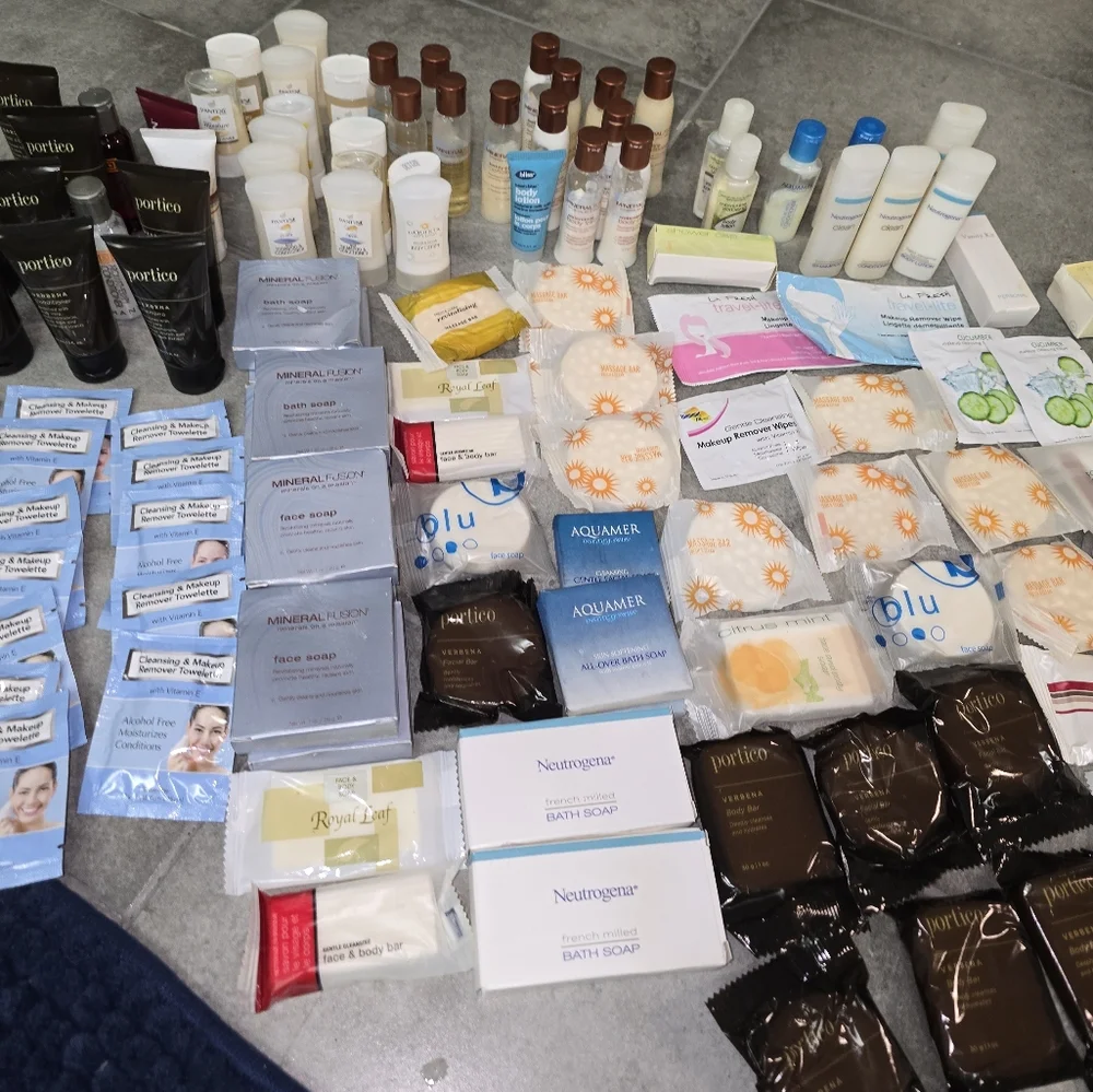 Travel Size Neutrogena Pantene Bliss Portico‎ Assorted Skincare and Toiletry Set